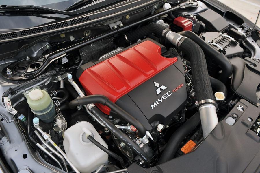  Mitsubishi Lancer Evolution X GSR 2013 года  (фото 29 из 43)